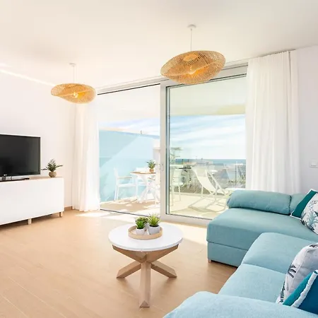 Ensuite Sea & Pool Views With Private Parking Apartment Fuengirola
